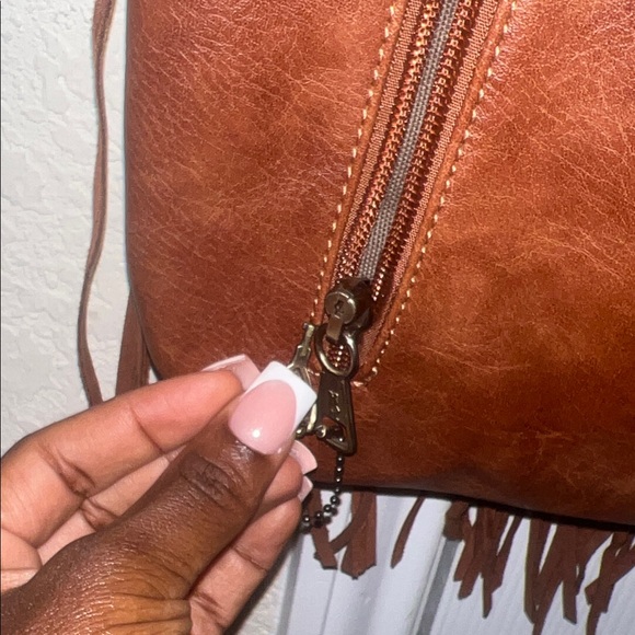 Jessie & James Elegant Brown Fringe Shoulder Bag - Picture 4 of 5